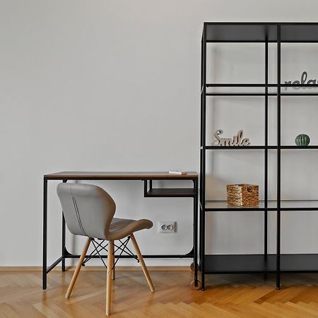 Ultracentral Dreamland Apartment 3 Bdrm Бухарест Экстерьер фото