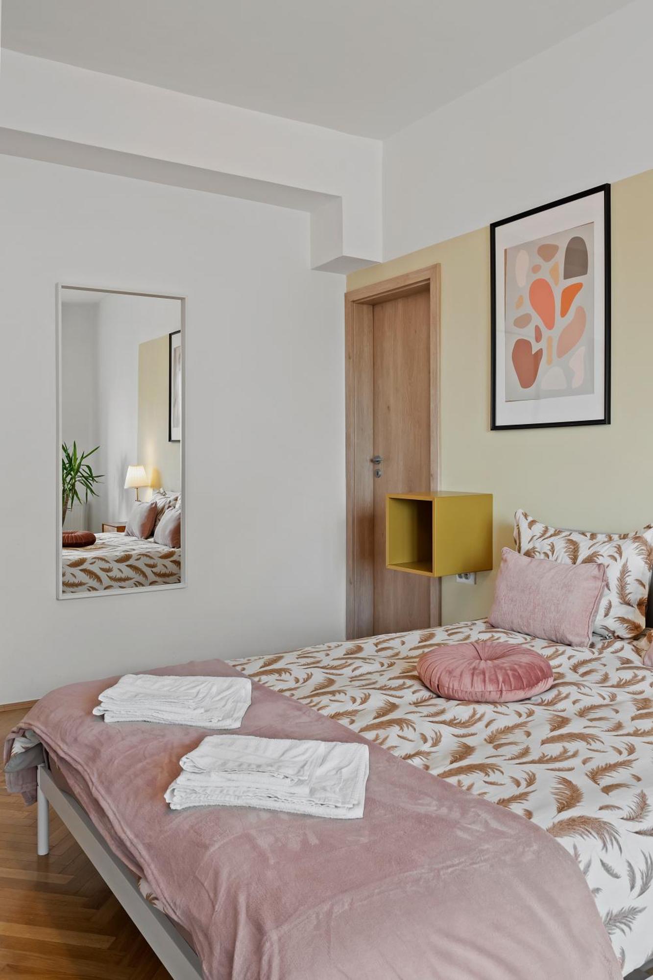 Ultracentral Dreamland Apartment 3 Bdrm Бухарест Экстерьер фото